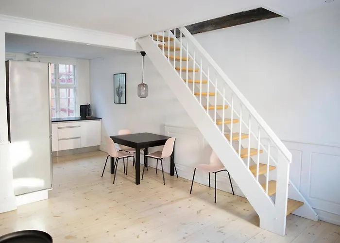 Super Central Apt W Loft