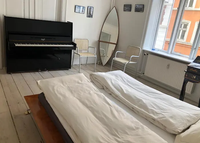 Outhentic Apartment