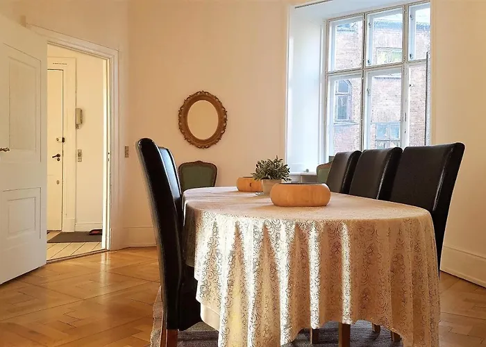 Aaboulevard Apartment - 170Sqm