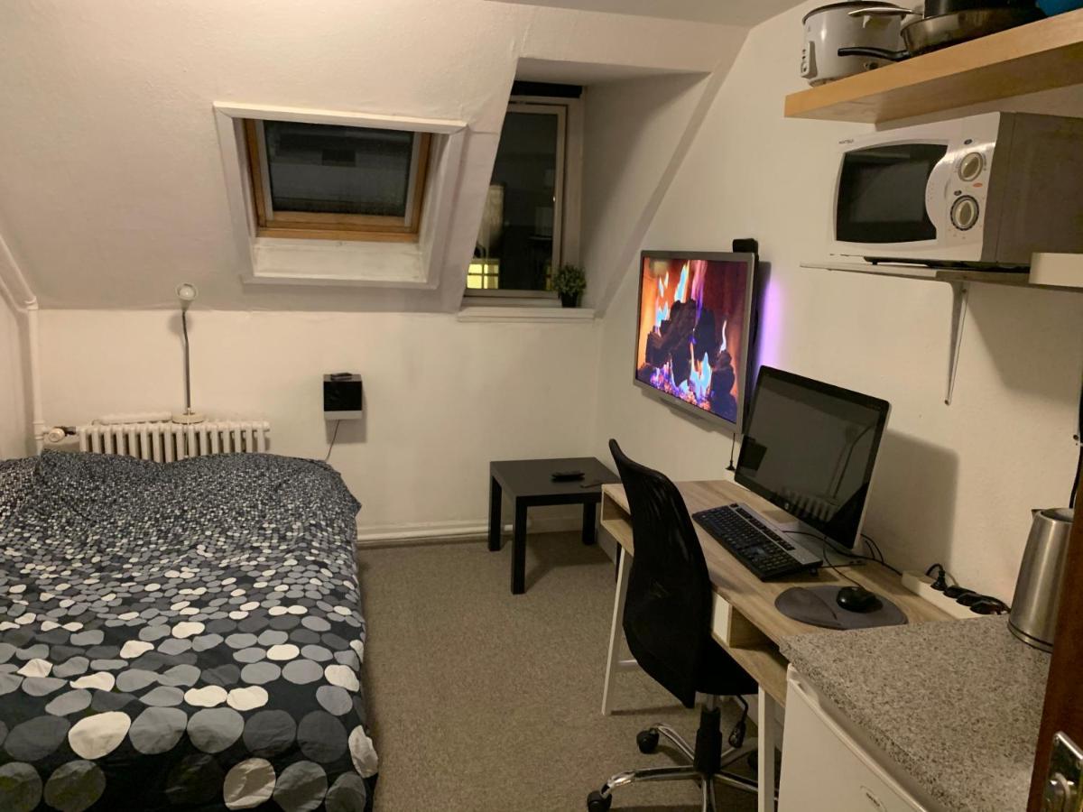 & Cosy + Free Bikes & Netflix Huoneisto