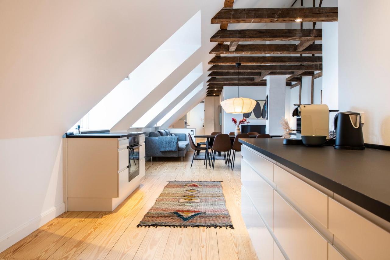Town Hall Penthouse By Daniel&jacob's *