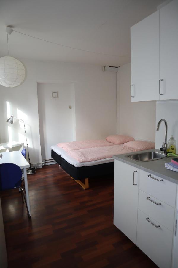 Charming Red Courtyard Apartamento