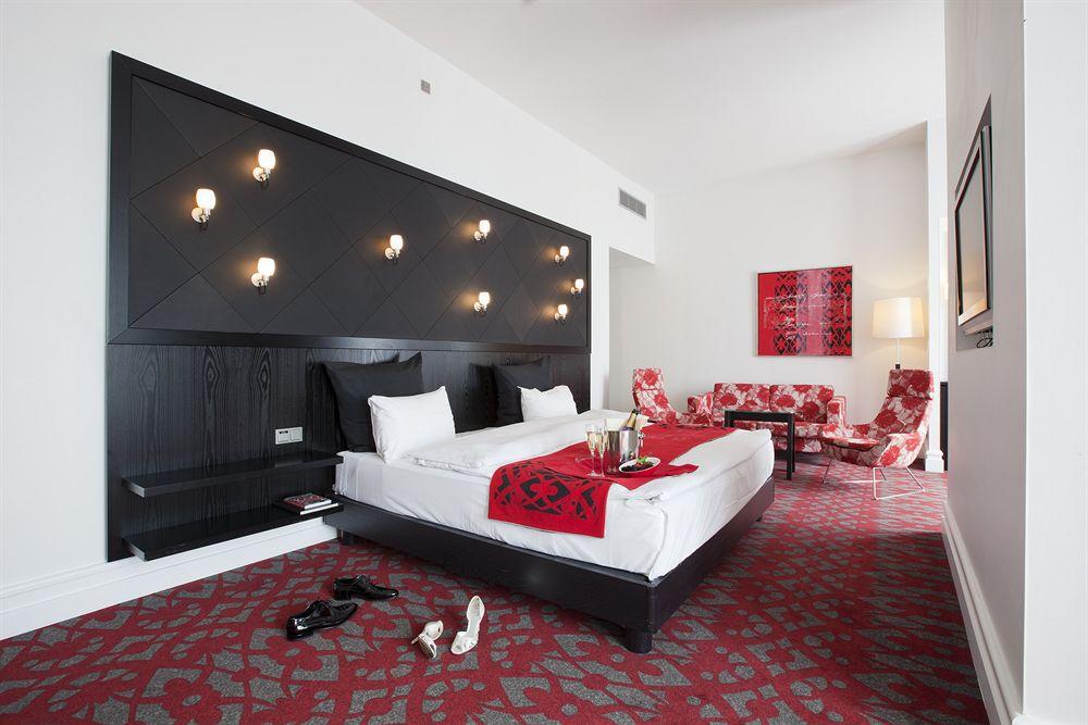 Scandic Palace Hotel 4*