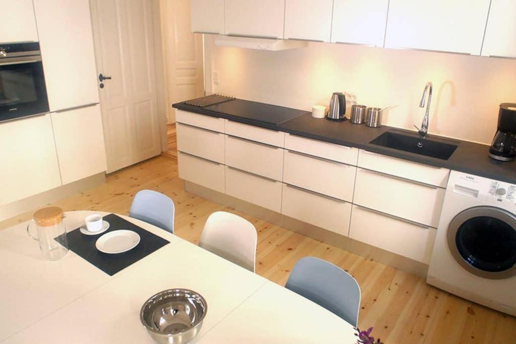 Next To New Harbor / 3 Bedroom & 2 Bath Kopenhagen