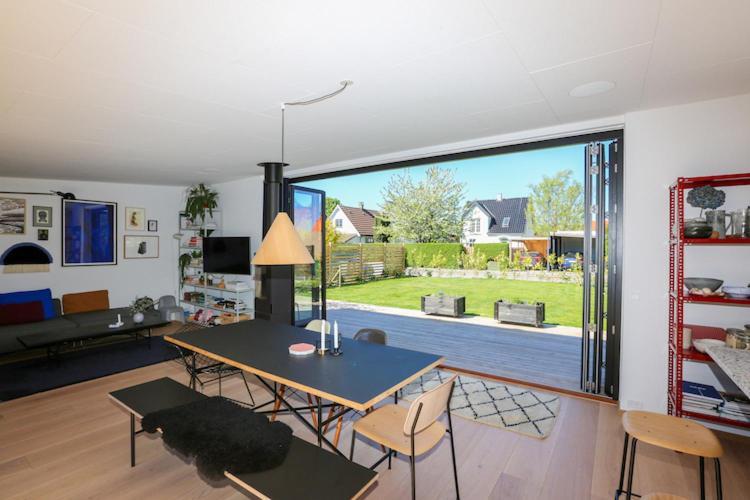 Modern Architecture Atrium House Villa *