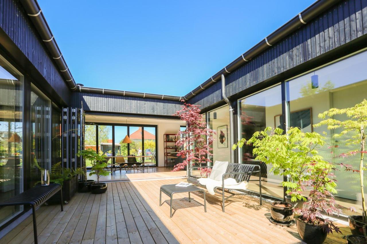 Modern Architecture Atrium House *