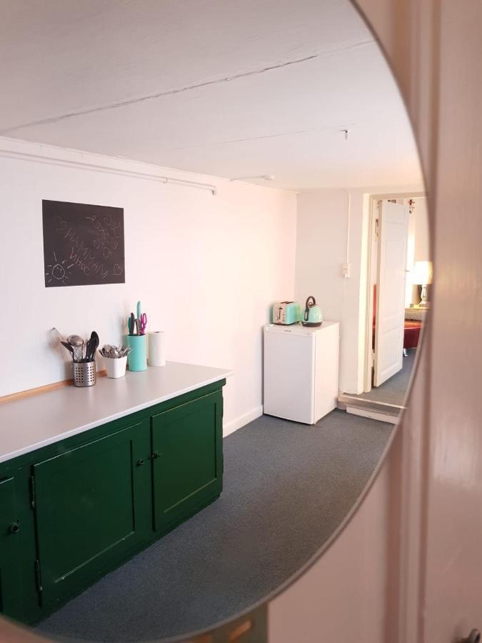 Cozy Right Next To The Hall Appartement *