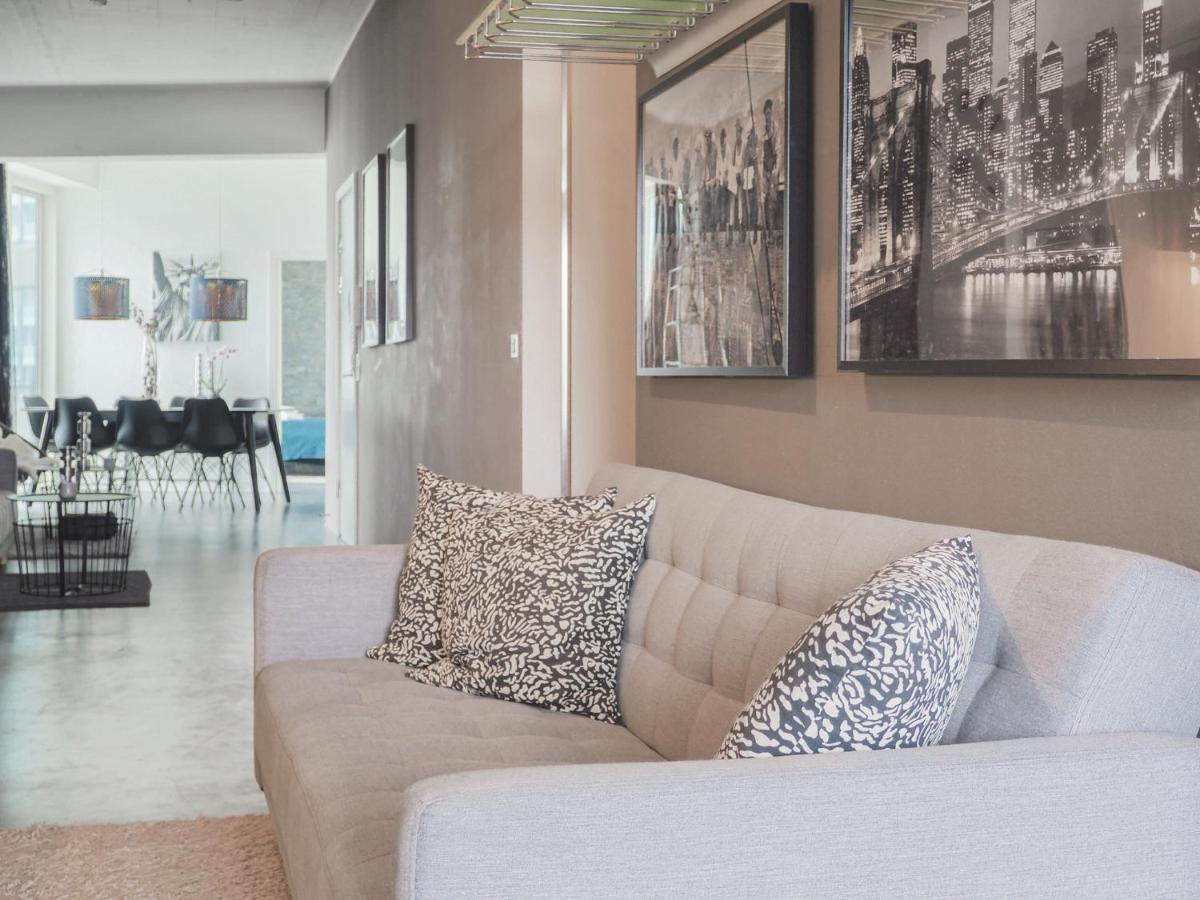 High-end With Rooftop Terrace And Gym