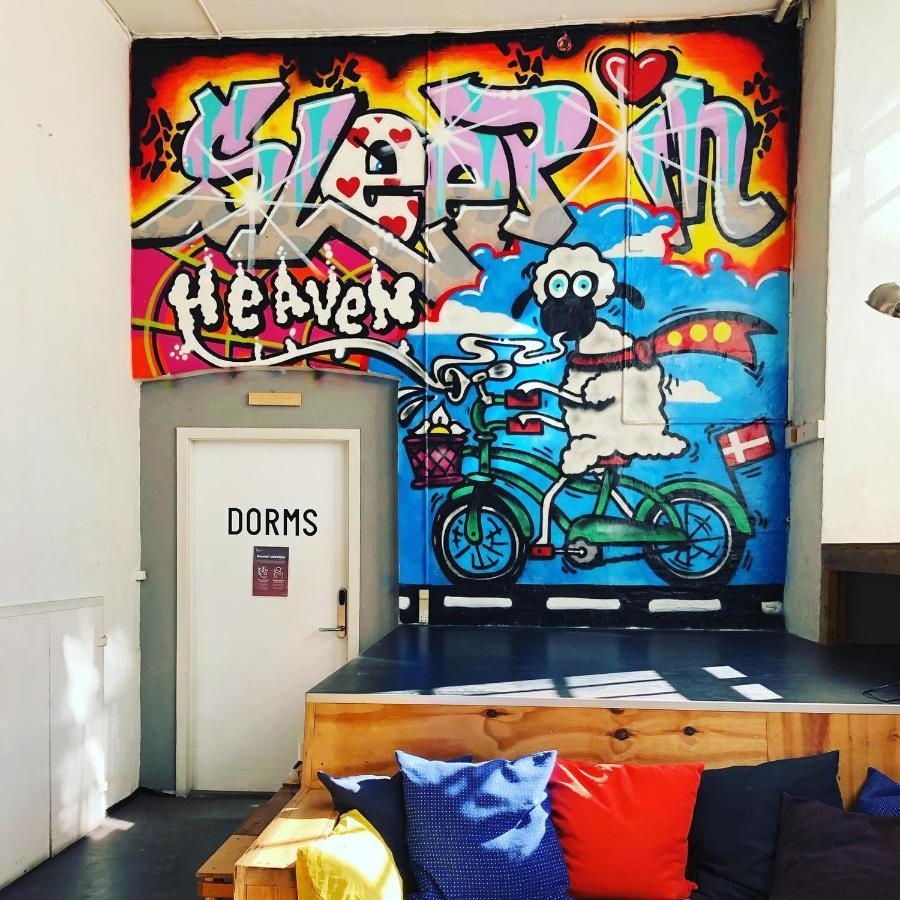 Sleep In Heaven Hostel *