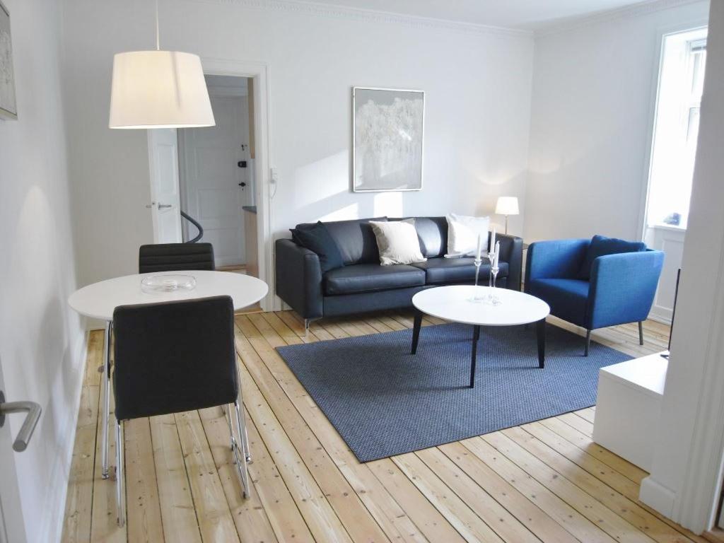Bright In Elegant Osterbro Apartment *