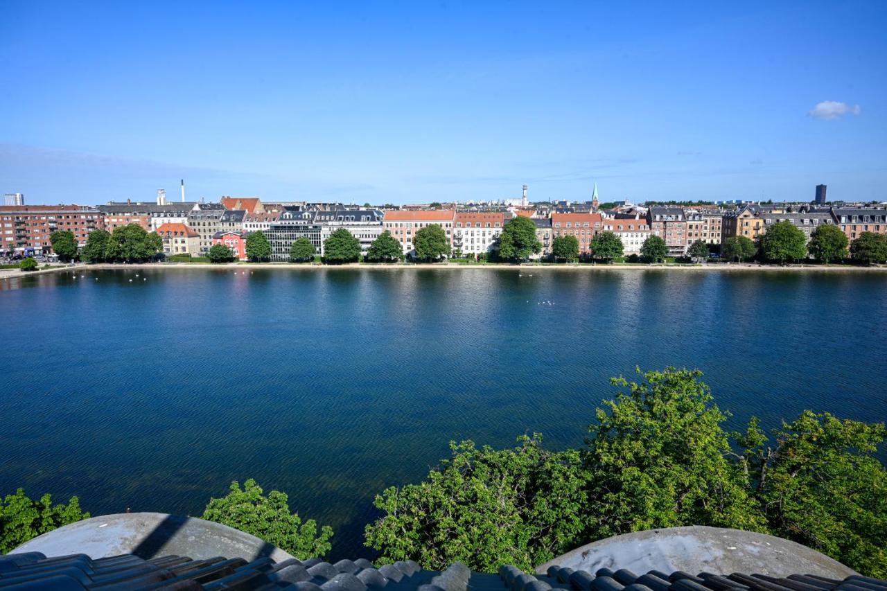 Apartment Spacious 3-bedroom With A Rooftop Terrace In The Center Of *