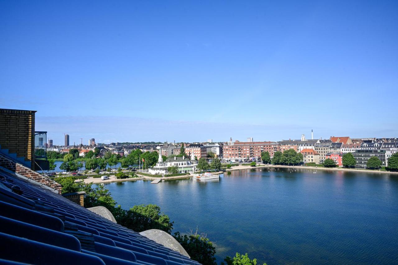 Spacious 3-bedroom With A Rooftop Terrace In The Center Of Apartment *