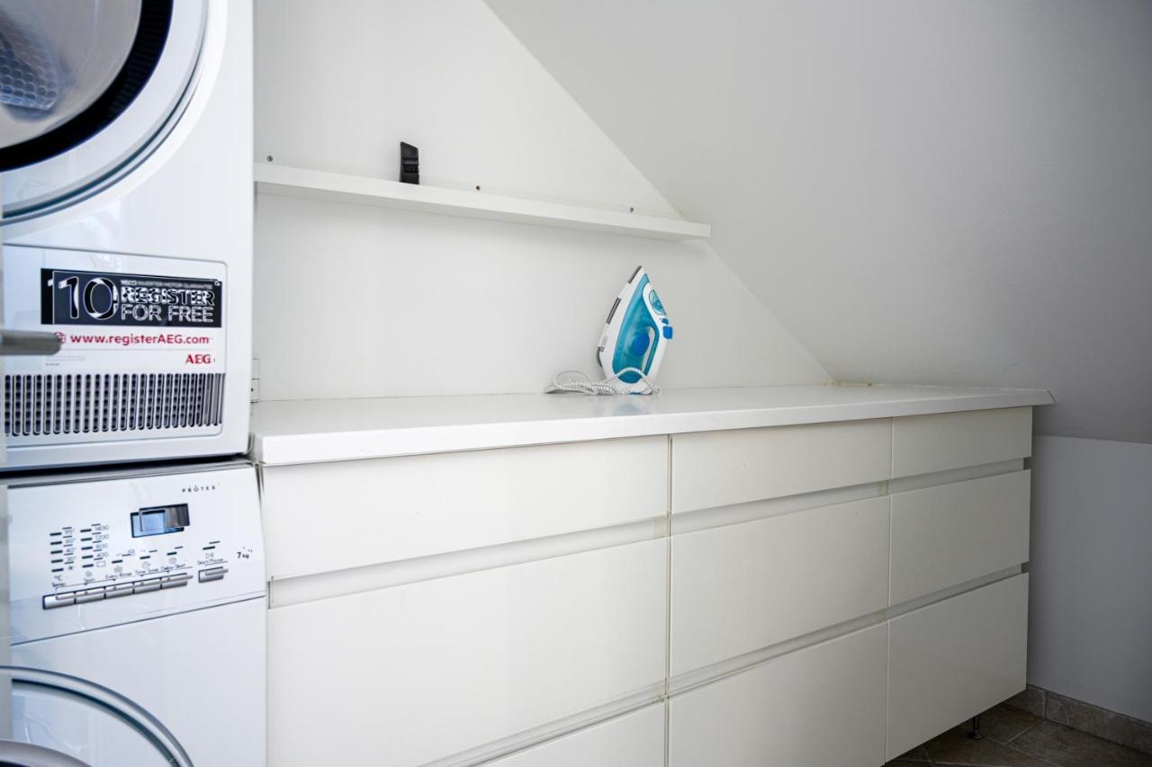 Spacious 3-bedroom With A Rooftop Terrace In The Center Of *