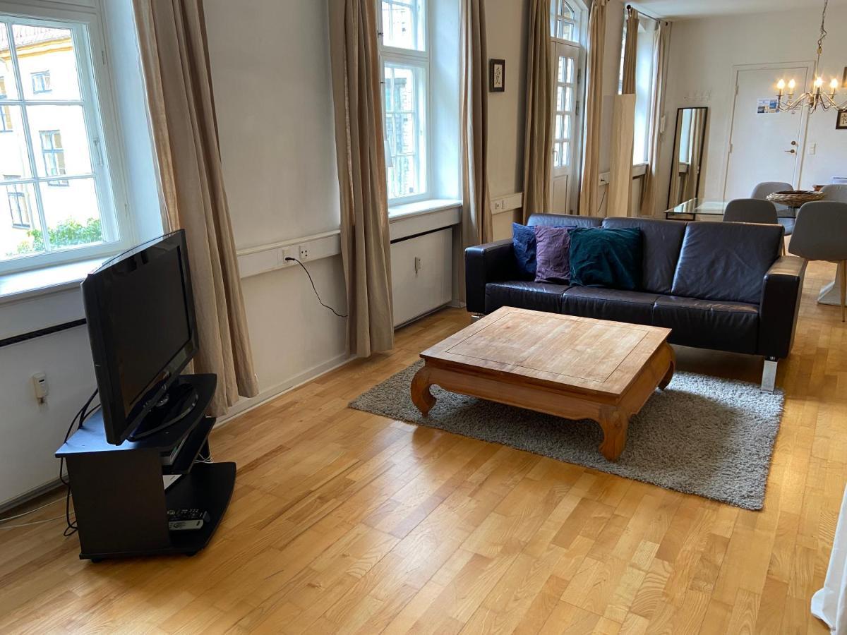 Huoneisto Elegant In Historic City Center