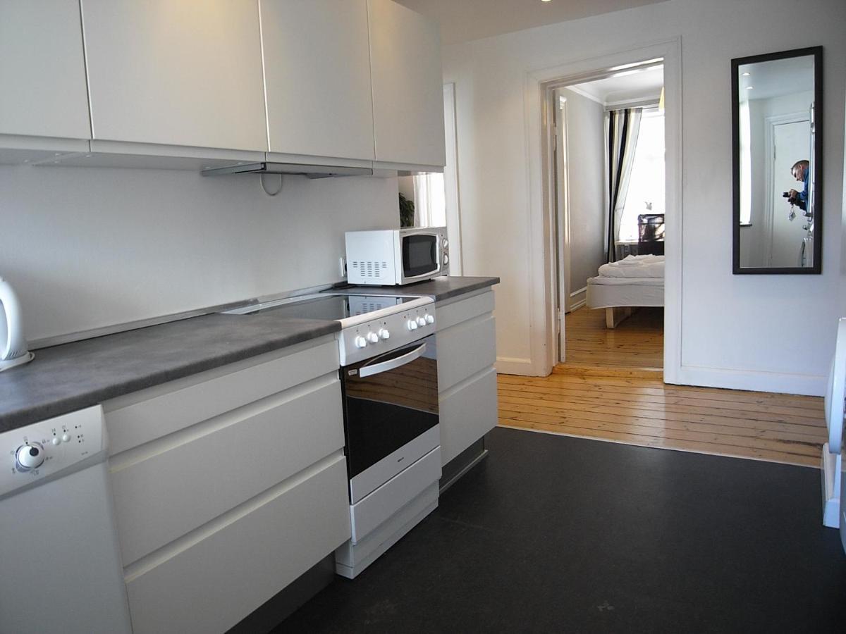 Apartment Cozy 2-bedroom In Elegant Osterbro