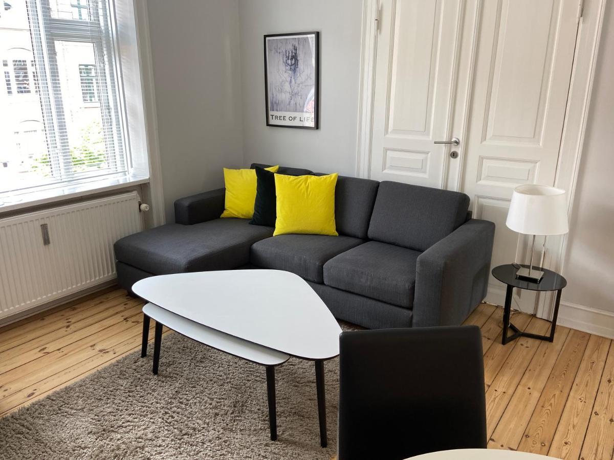 Bright 2-bedroom In Sophisticated Frederiksberg *