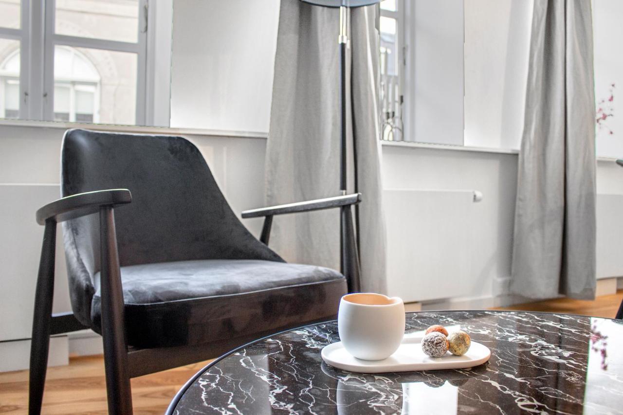 Sanders Regent - Smart Two-bedroom Near Square Appartement