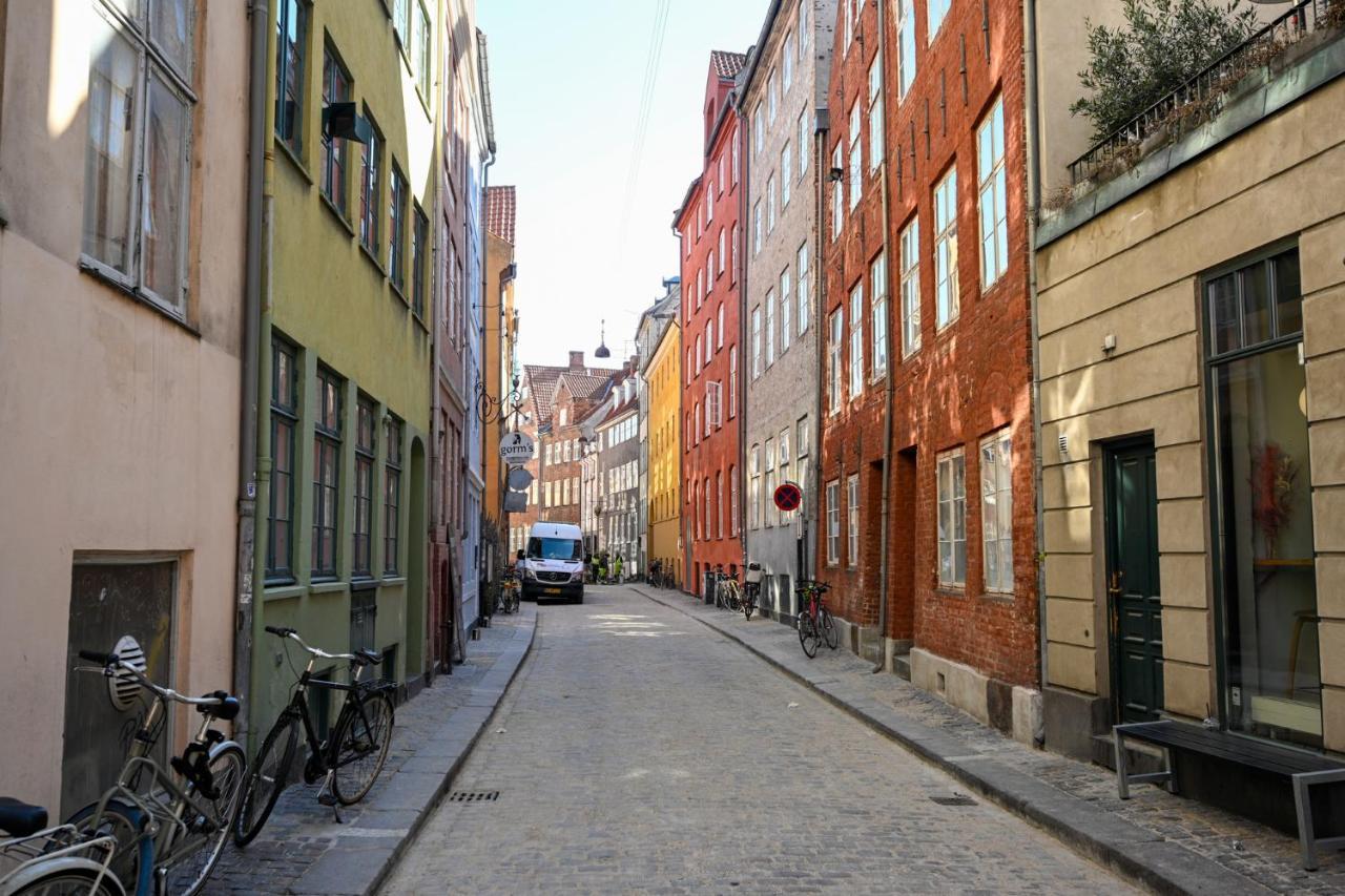 Sanders Merchant - Lovely Two-bedroom In Center Of Apartment *
