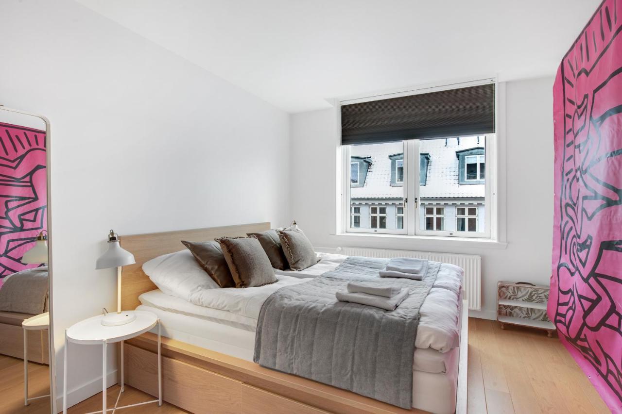 Sanders Monarch - Charming One-bedroom With Two Balconies
