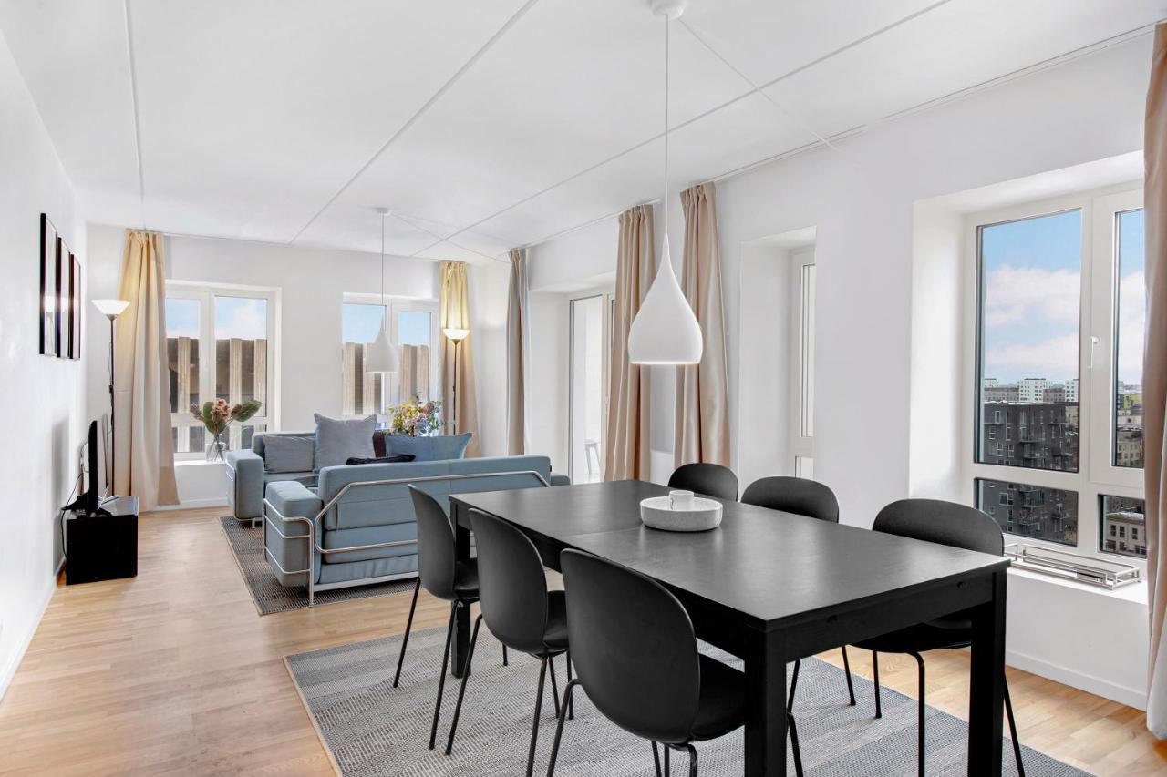 Two-bedroom With Amazing View And Sunny Balcony Next To Royal Arena *