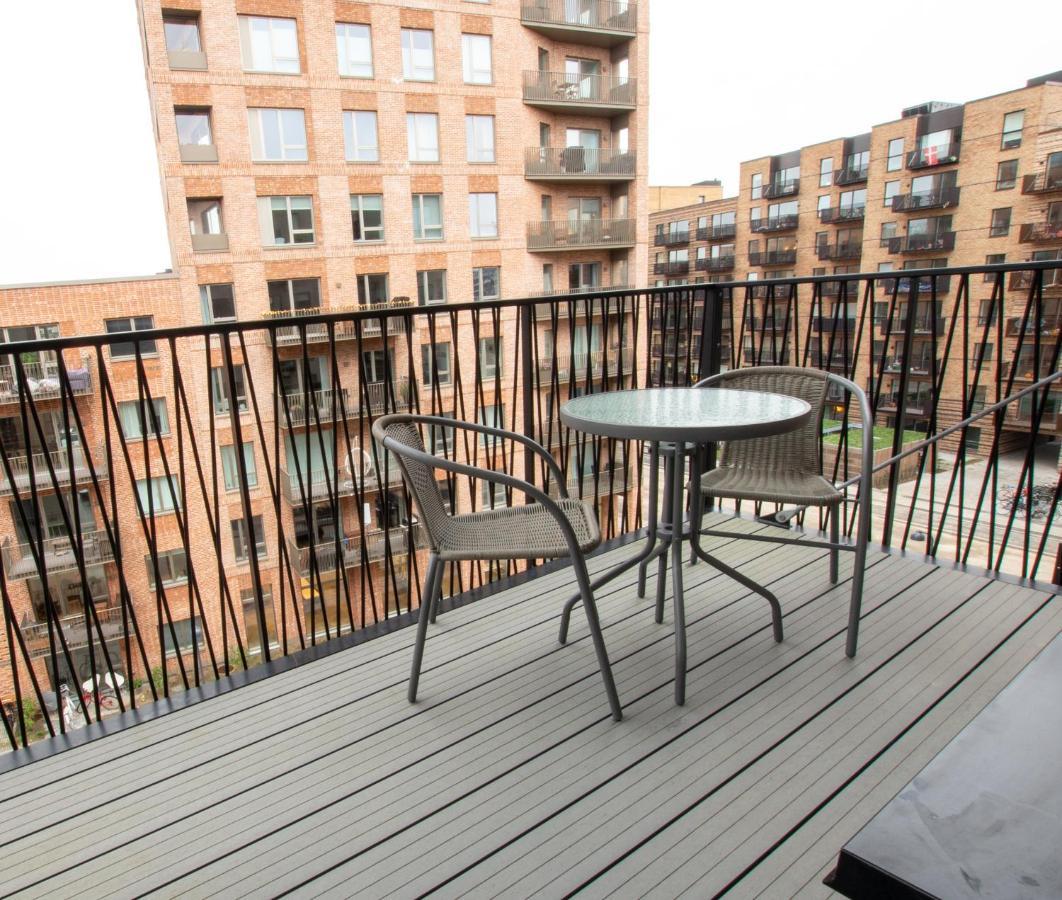 Apartment West By Charles Hope *