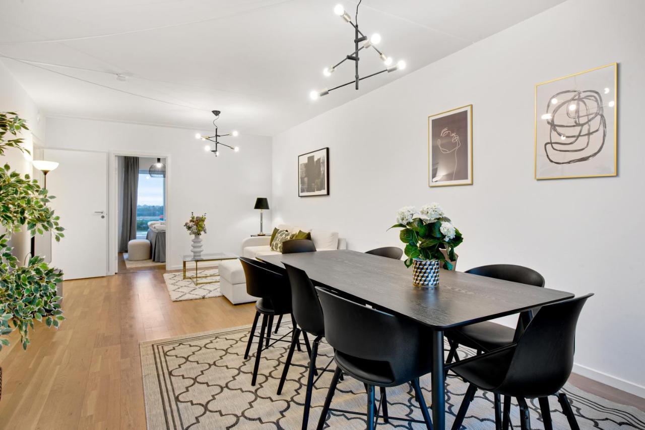 Modern 3-bedroom Near Metro Station In Orestad Copenhague