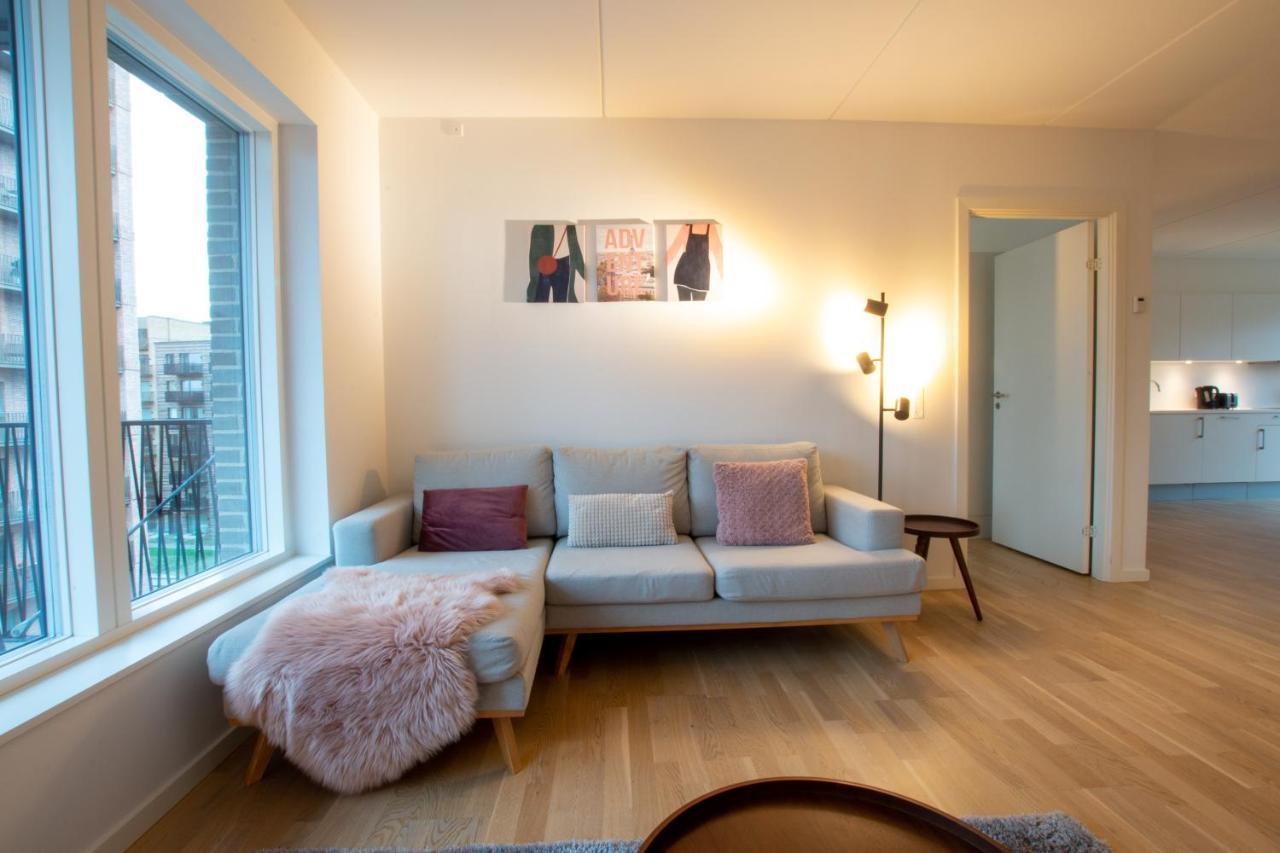 West By Charles Hope * Copenhaga