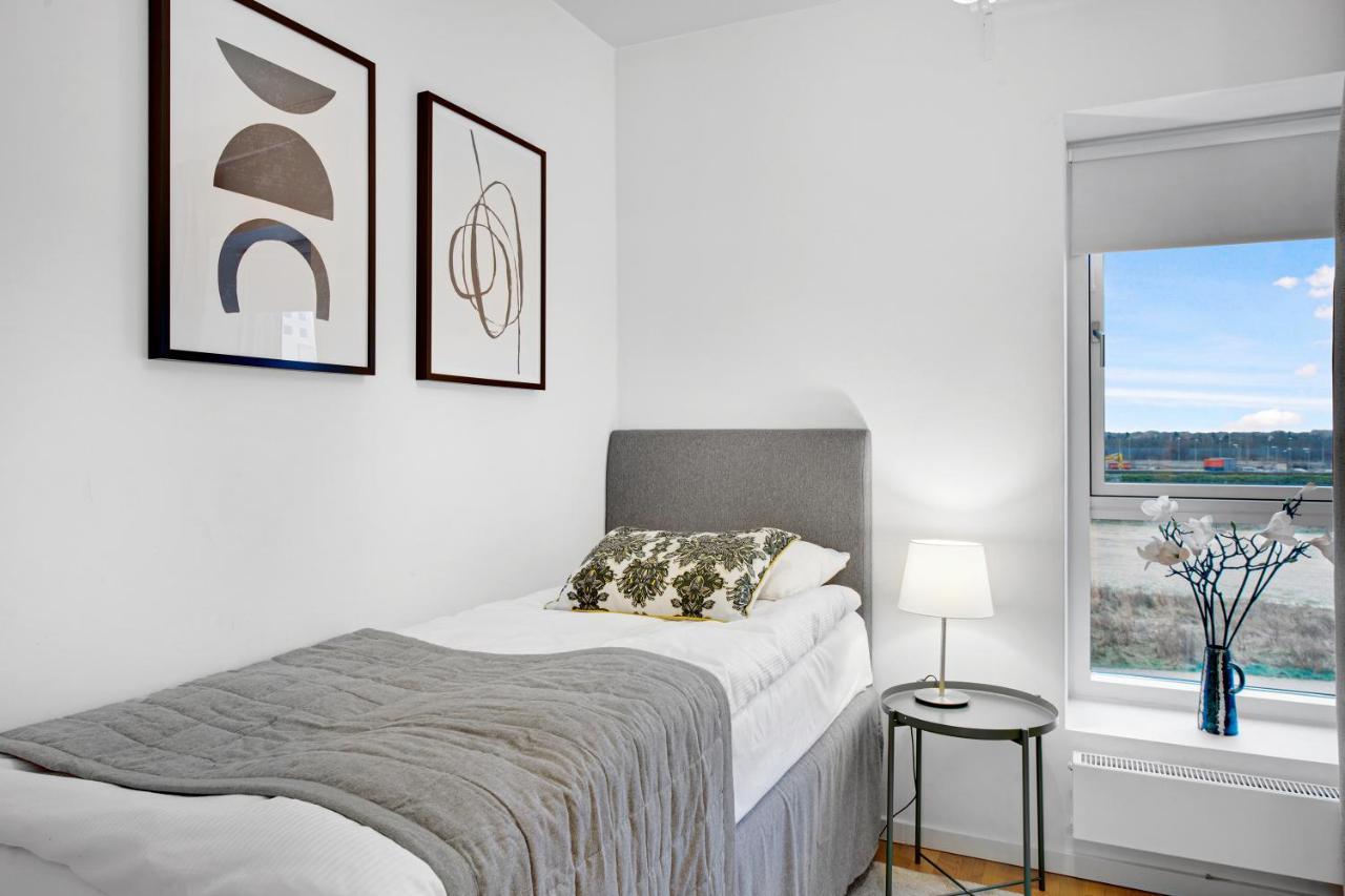 Modern 3-bedroom Near Metro Station In Orestad Apartamento *