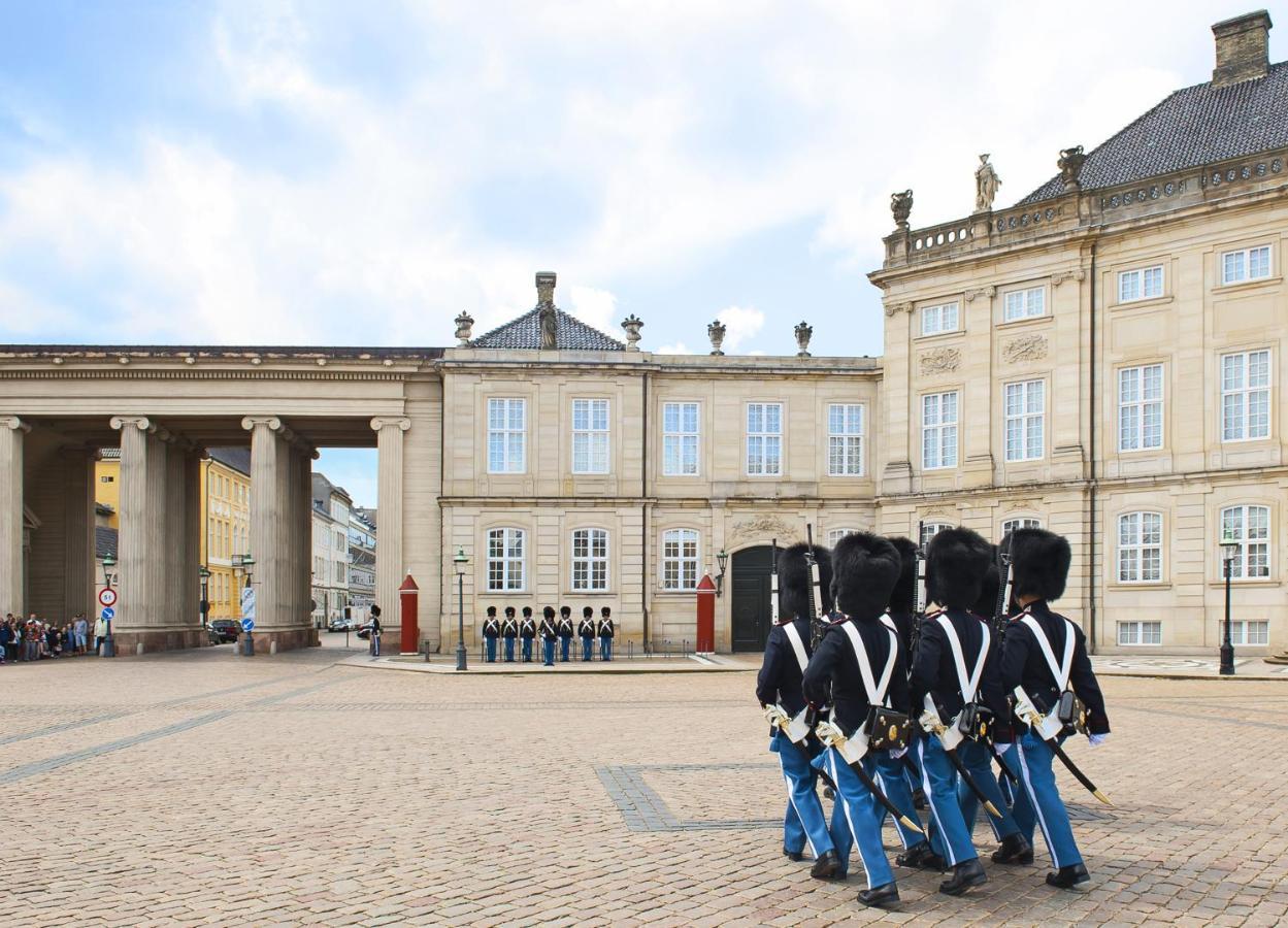 Lovely 3br Manor Flat 5 Min From Tivoli Gardens Copenhagen