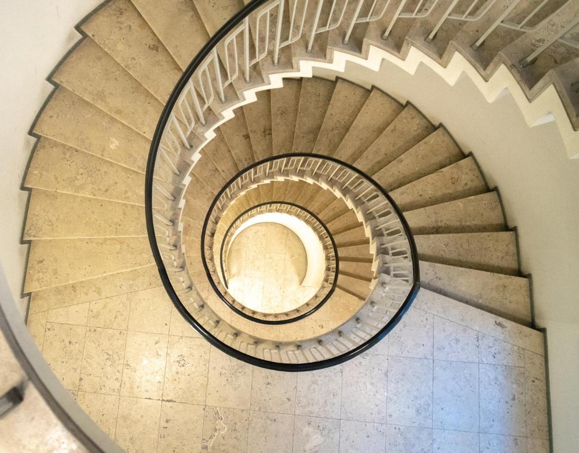 Next To Tivoli - Luxury Apt - Scandinavian Design * Kopenhagen