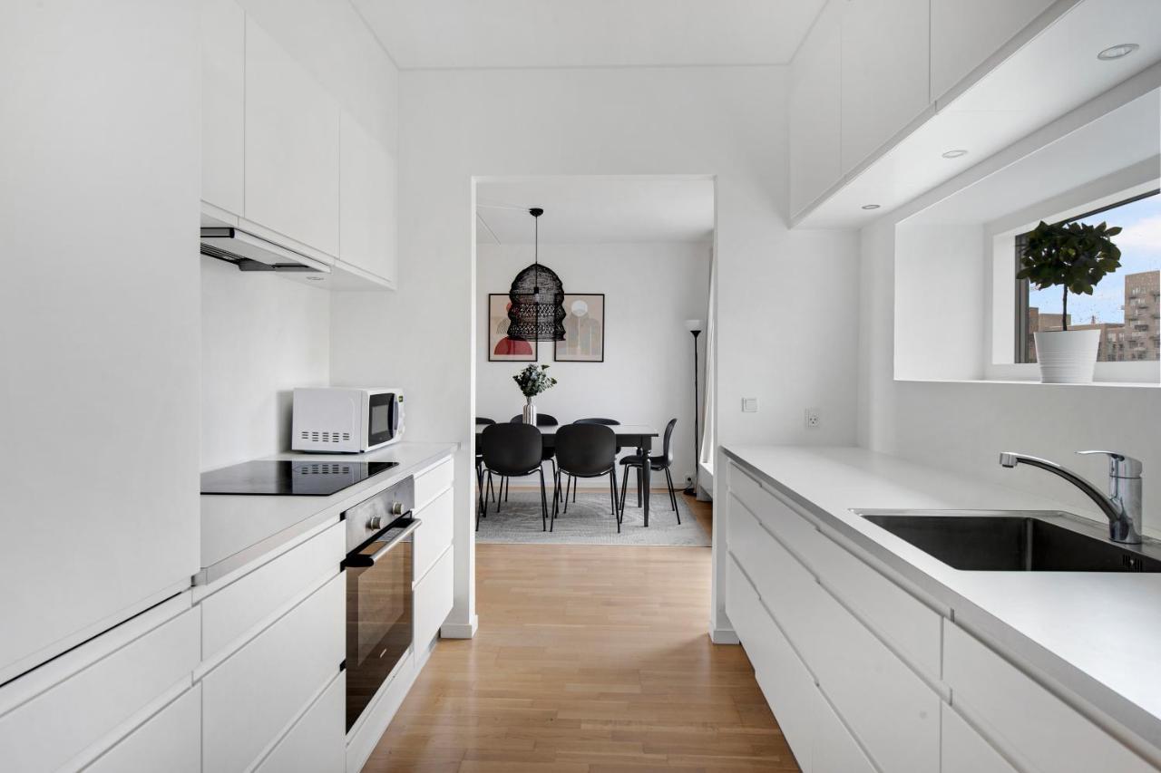 Sanders Arena - Precious Three-bedroom Close To Metro Station Lejlighed *