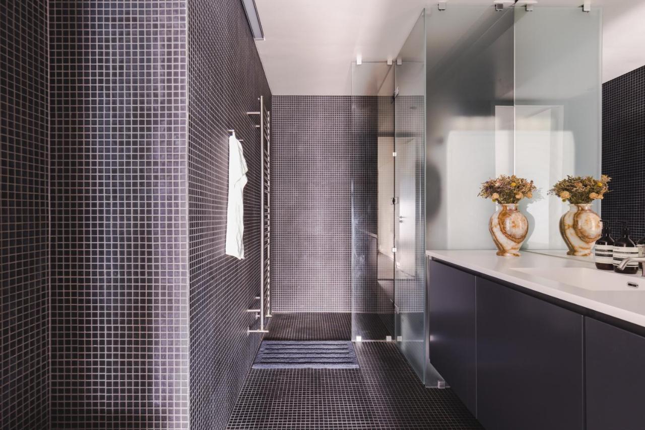 Luxury Harbourfront Penthouse With Private Rooftop Apartment *