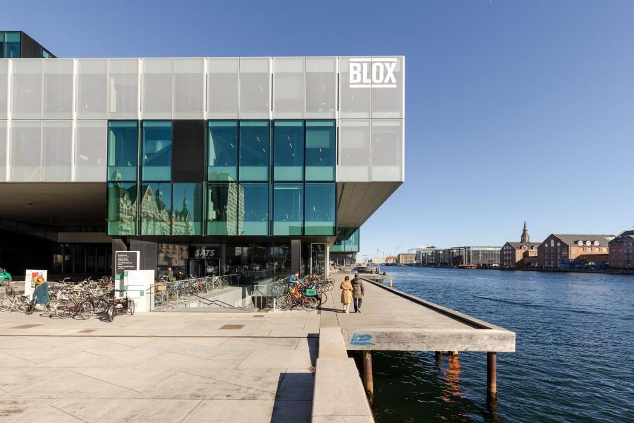 Luxury Harbourfront Penthouse With Private Rooftop *