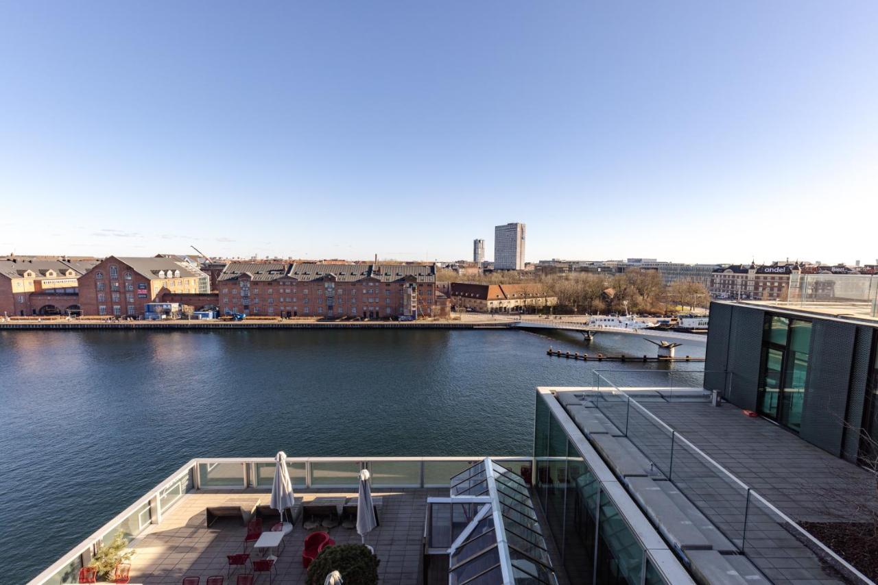Huoneisto Luxury Harbourfront Penthouse With Private Rooftop Kööpenhamina