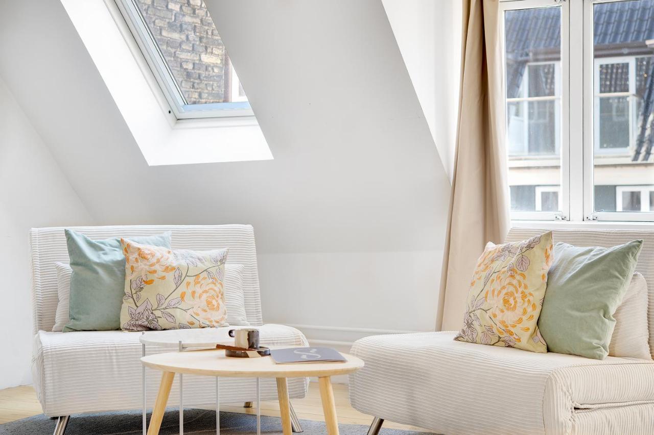Sanders Main - Endearing Two-bedroom Duplex With A Balcony Next To Magical Nyhavn Appartement *