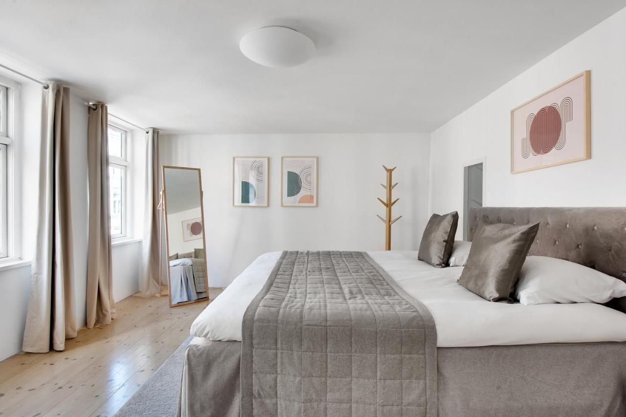 Sanders Main - Endearing Two-bedroom Duplex With A Balcony Next To Magical Nyhavn Appartement