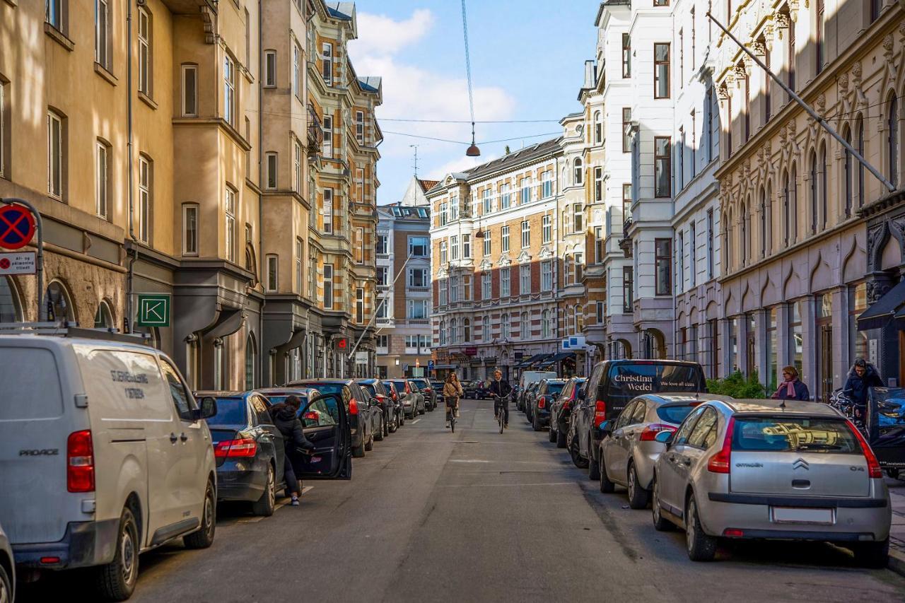 Sanders Main - Endearing Two-bedroom Duplex With A Balcony Next To Magical Nyhavn