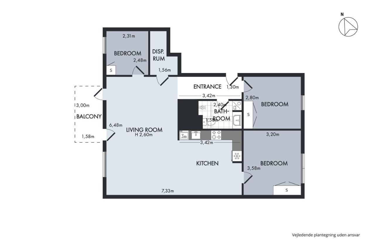 Apartment Sanders Arena - Inviting Three-bedroom Close To Metro Station