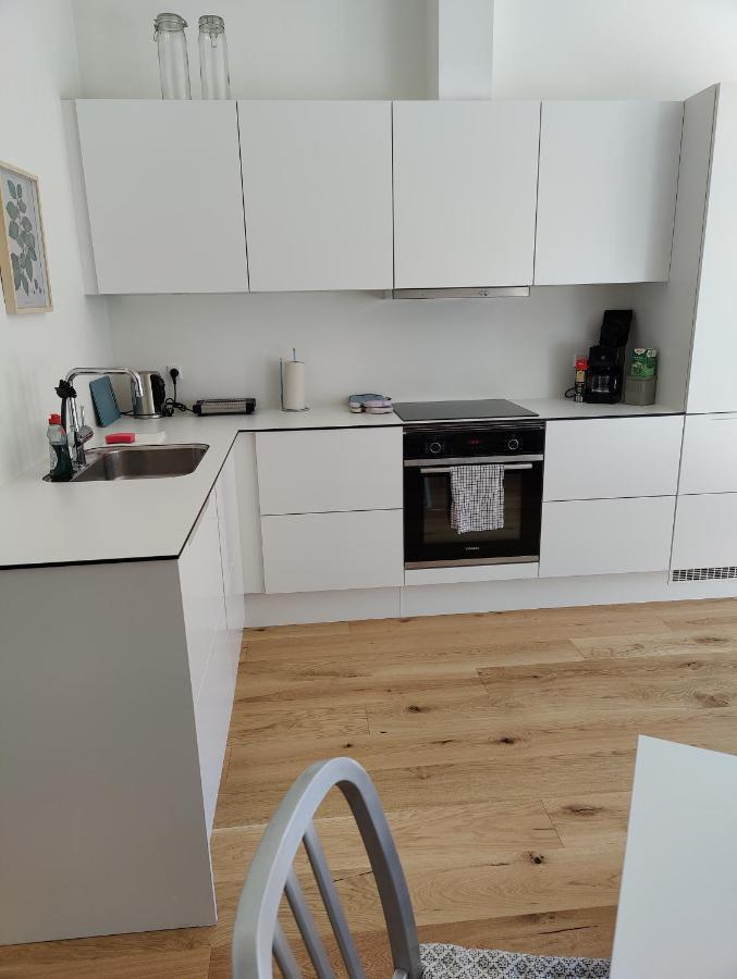 Apartment Beautiful Apartment In Hip Area Close To The Beach *
