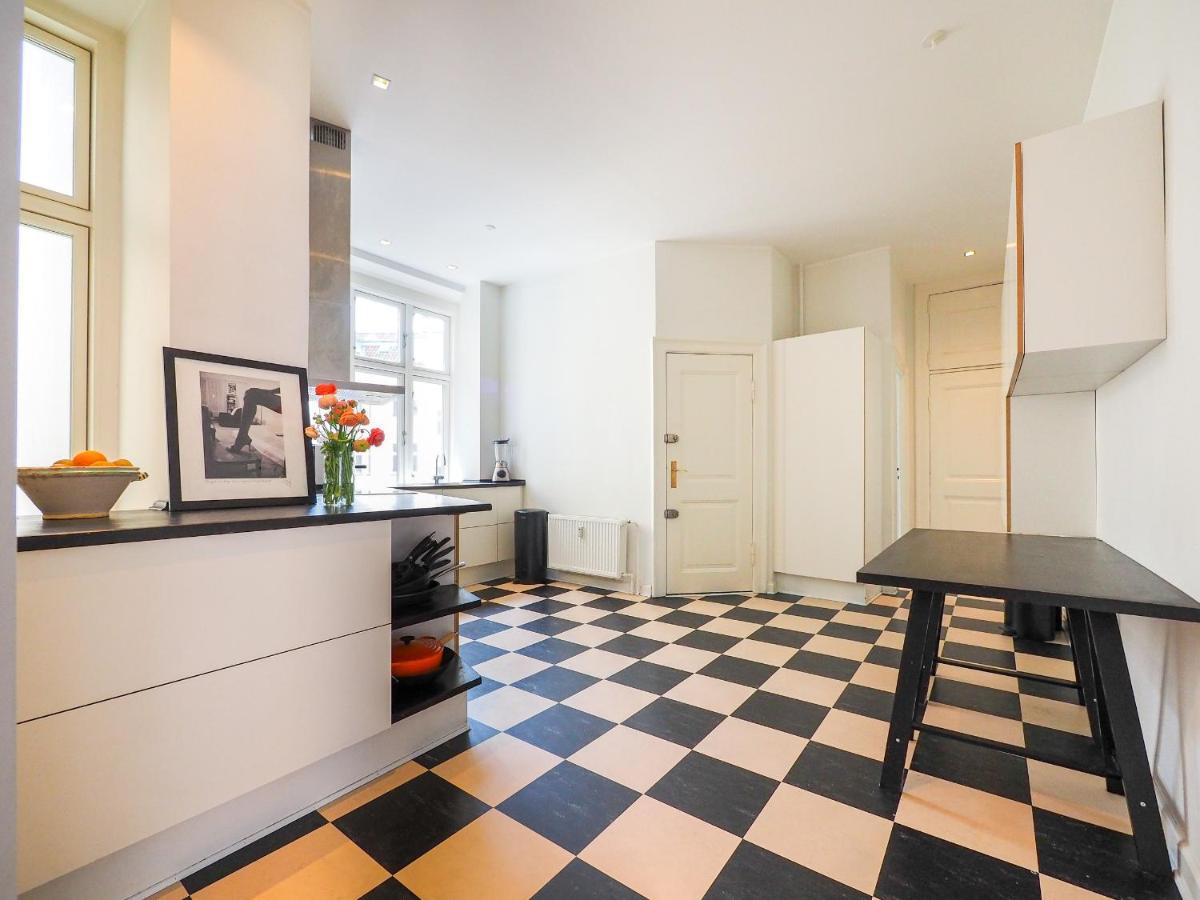 Spacious In The Heart Of Apartment *