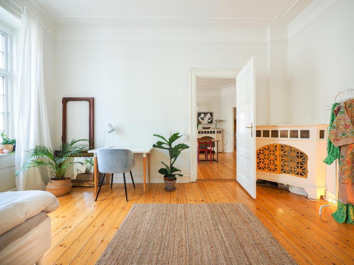 Spacious In The Heart Of Apartment *
