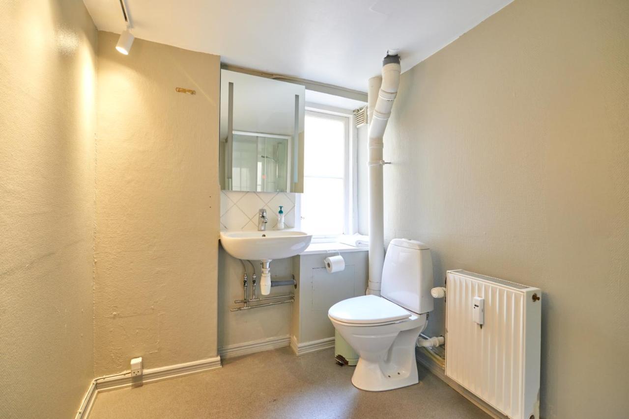 Balcony Apt - Center, 50m To The Metro