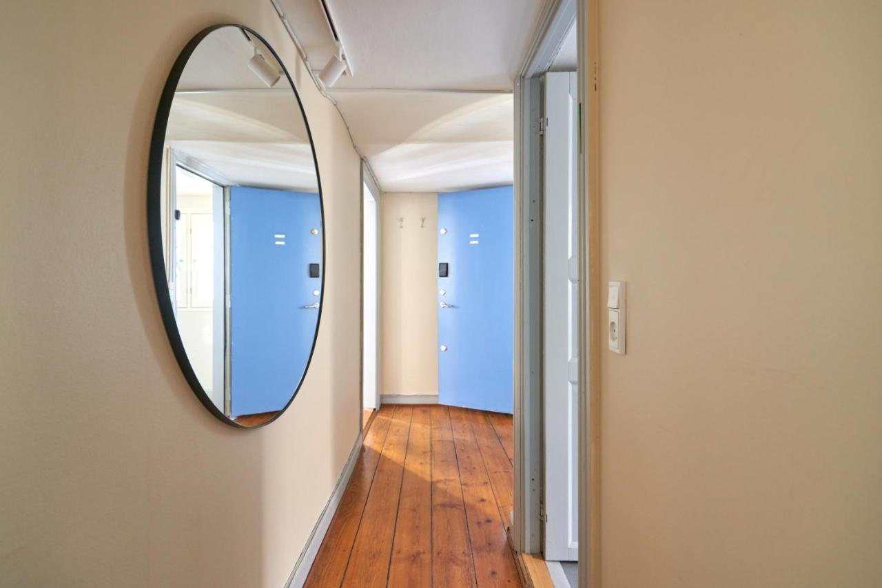Balcony Apt - Center, 50m To The Metro Copenhaga