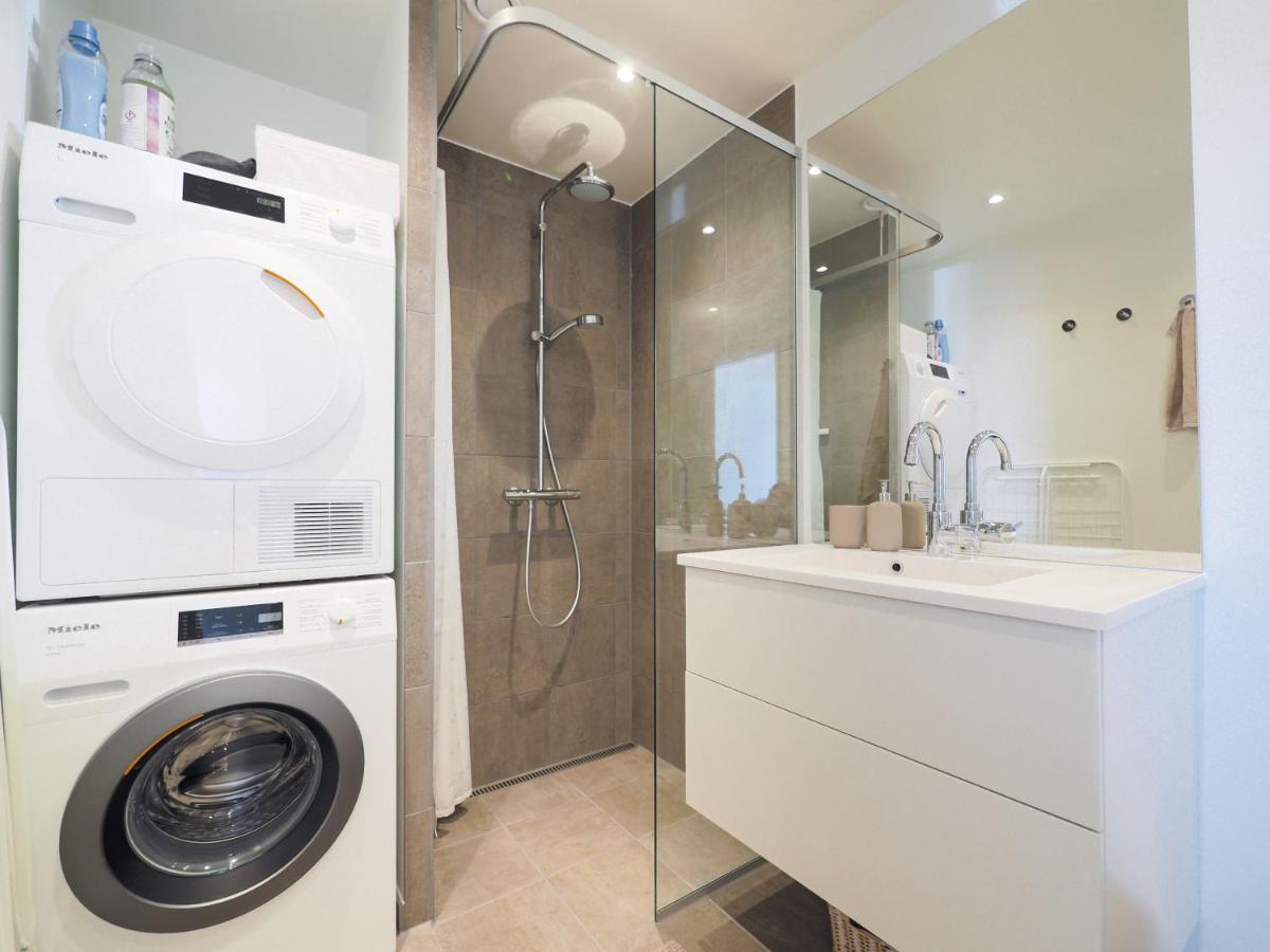 New Danish Design Flat - 10 Minutes To Centre Apartment *