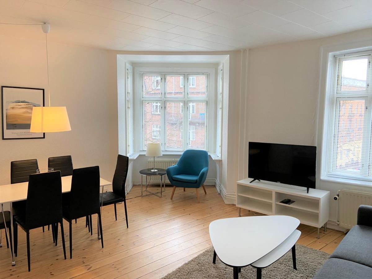 Lovely And Homey 2-bedroom In Charming Osterbro Apartment *