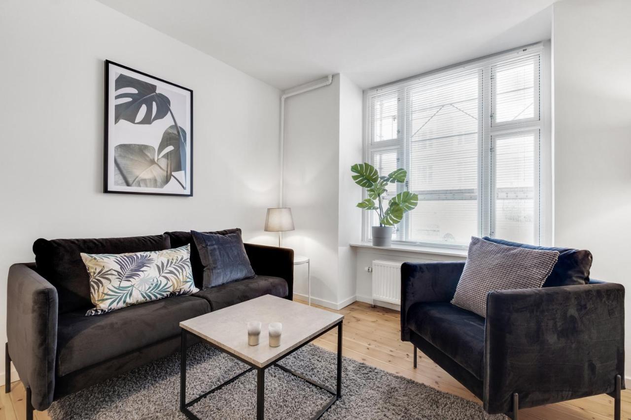 Bright In Elegant Osterbro Appartement