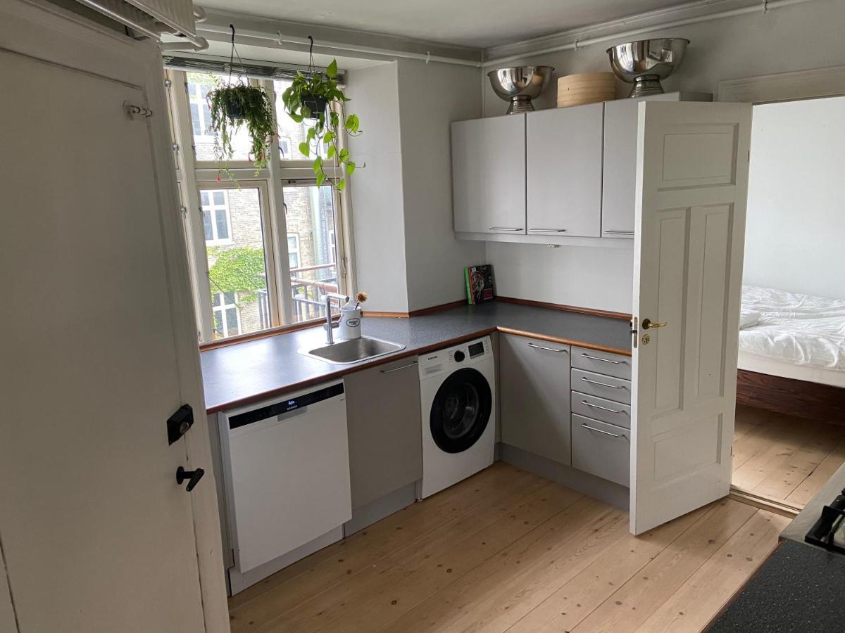 Indre Taet Ved Hovedbanegarden. * Copenhagen