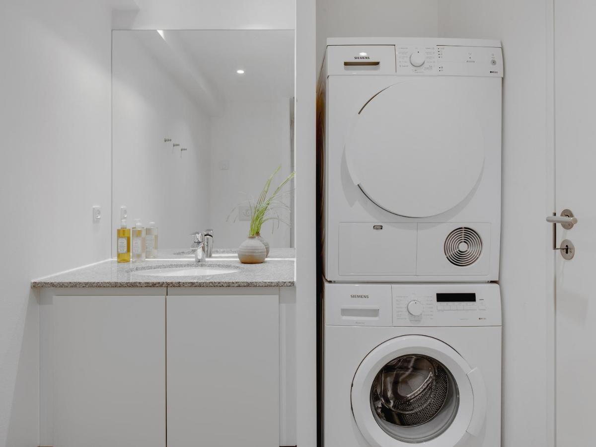 Apartment Sanders Field's - Chic Three-bedroom Townhouse With Private Terrace *
