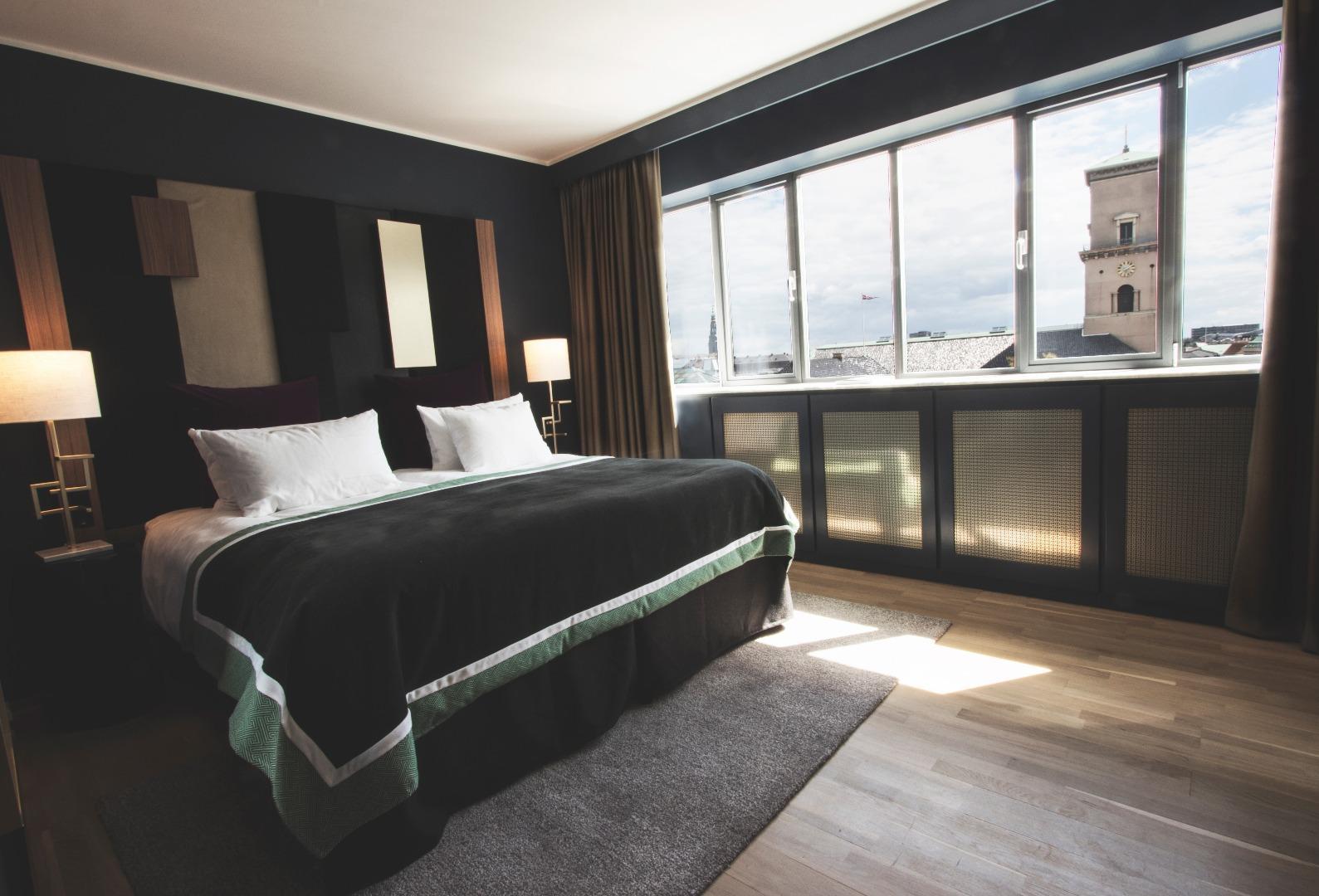 1 Hotel 5*