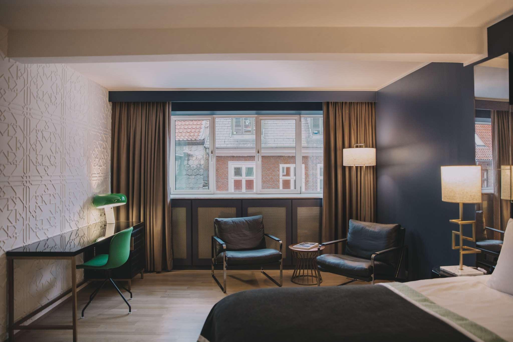 1 Hotel 5*